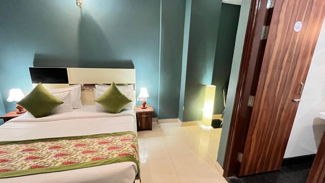 Qotel Hotel Church House Rohini Sector 15 Δελχί Εξωτερικό φωτογραφία